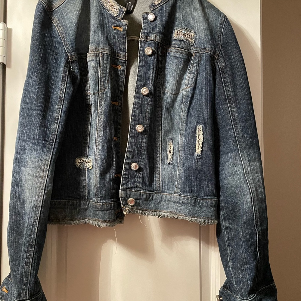 SOLD‼️⁉️INC brand Denim Jacket accented with ragged-edge worn look and Zircons
